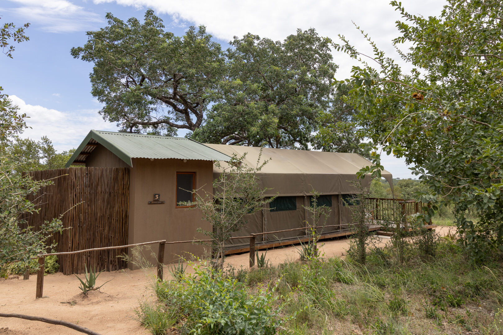 LangaLangaOutsideAreas 10